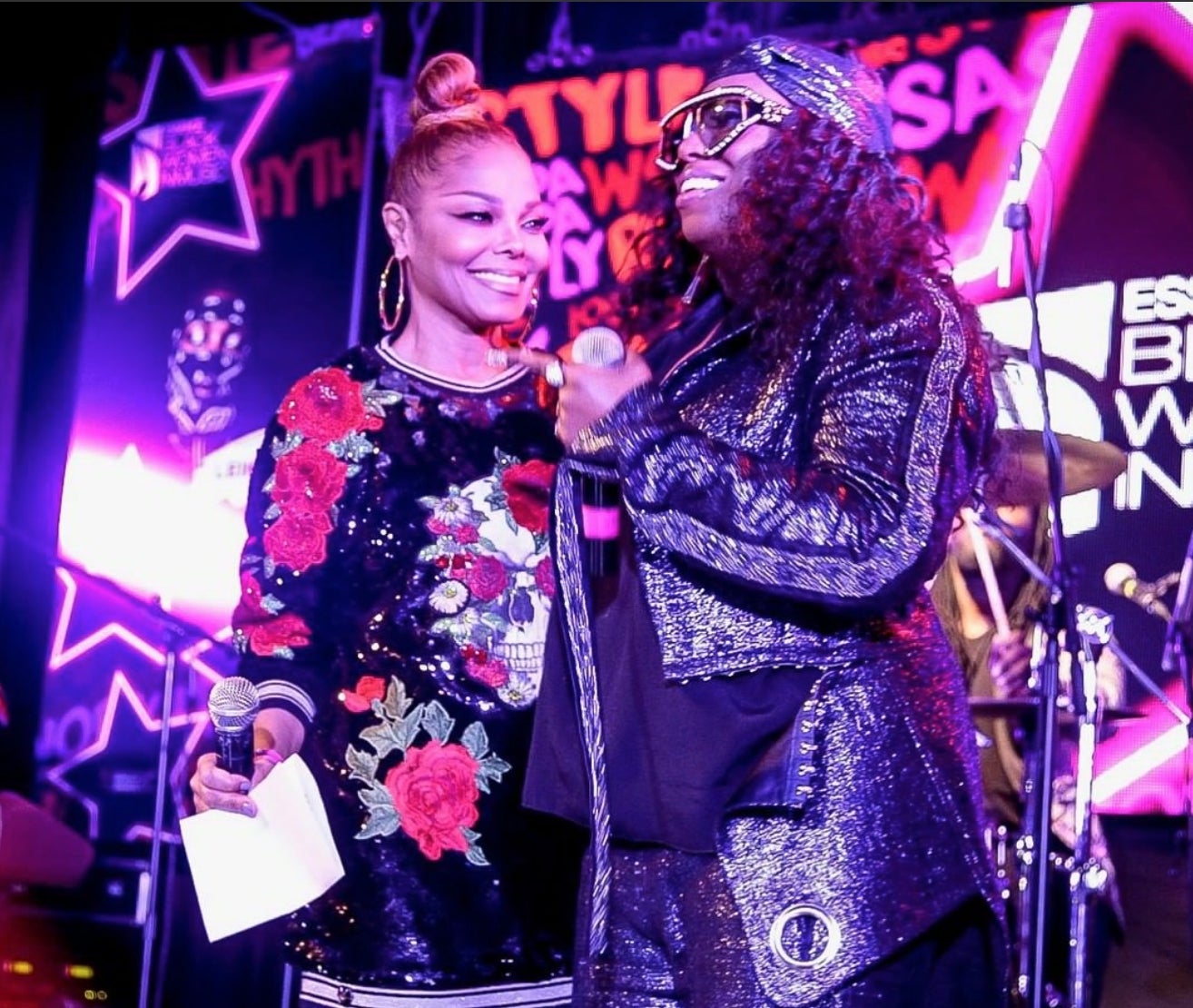 Watch Janet Jackson Surprise Missy Elliott During The 2018 ESSENCE Black Women In Music Event
